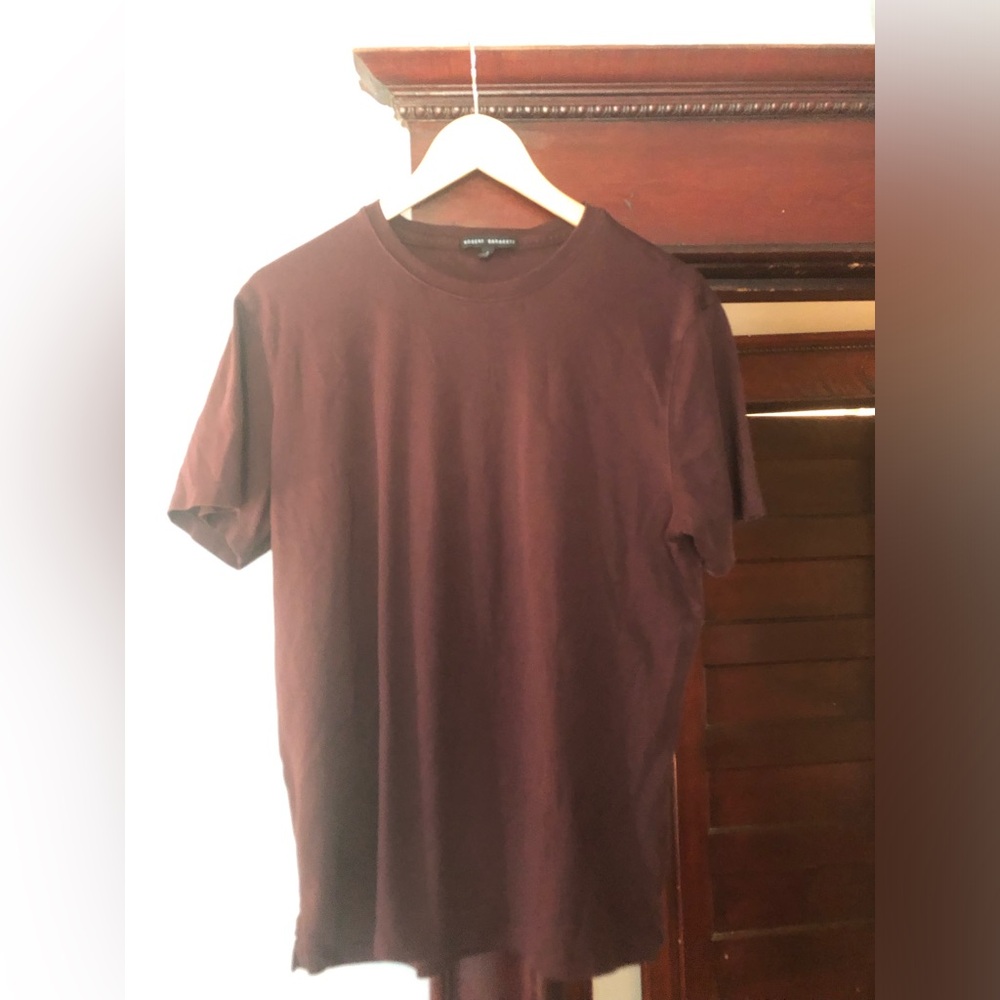 Robert Barakett Men’s Crew Neck T-Shirt in Deep Burgundy